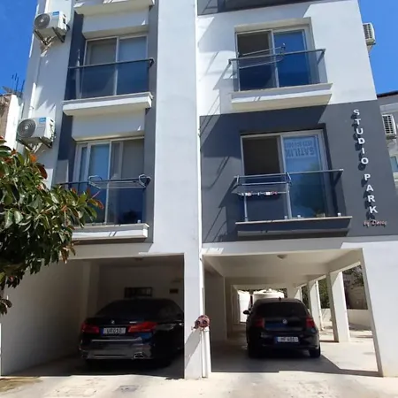 Lux * Famagusta (Northern Cyprus)